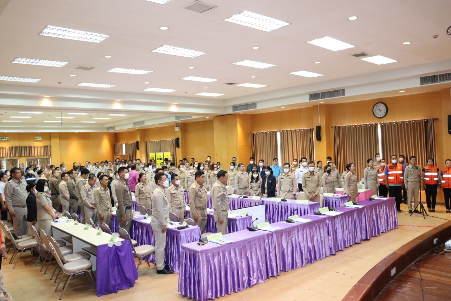 title - เข้าร่วมประชุมคณะกรมการจังหวัด และหัวหน้าส่วนราชการประจำจังหวัดอ่างทอง ประจำเดือนพฤศจิกายน 2566