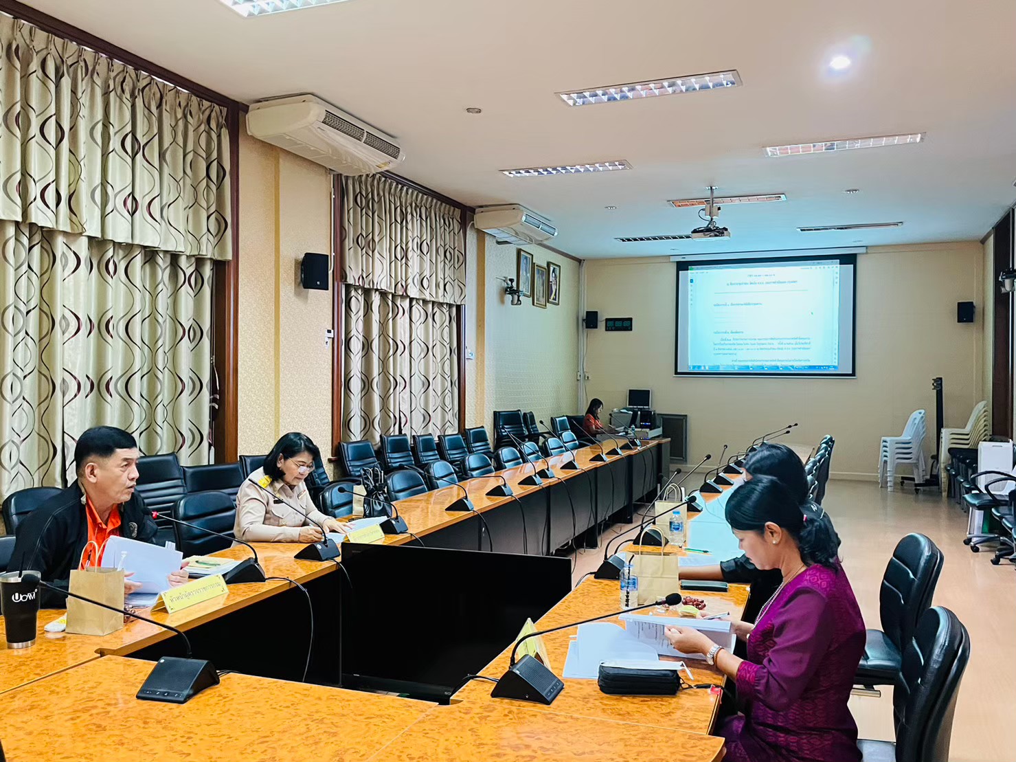 ประชุมคณะกรรมการตัดสินโครงการประกวดจัดทำสื่อคุณธรรมในการป้องกันการทุจริตไม่ยอม ไม่ทน ไม่เฉย ครั้งที่ 2 