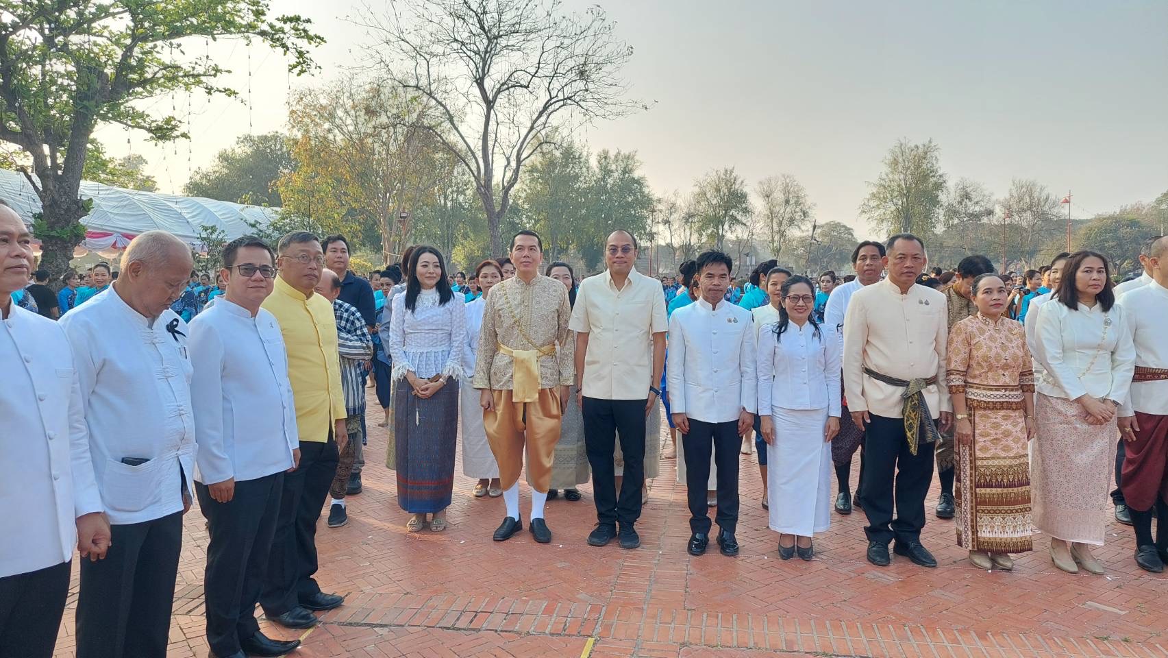 title - ส.ป.ก.พระนครศรีอยุธยา เข้าร่วมพิธีสักการะศาลหลักเมือง ณ ศาลหลักเมือง พิธีสักการะอยุธยามหาปราสาท ณ อยุธยามหาปราสาท พิธีบรวงสรวงบูรพกษัตริยาธิราชแห่งกรุงศรีอยุธยา ณ พระบรมราชานุสาวรีย์สมเด็จพระรามาธิบดีที่ ๑ (พระเจ้าอู่ทอง) และพิธีสักการะพระบรมสารีริกธาตุ ณ พิพิธภัณฑสถานแห่งชาติ เจ้าสามพระยา 