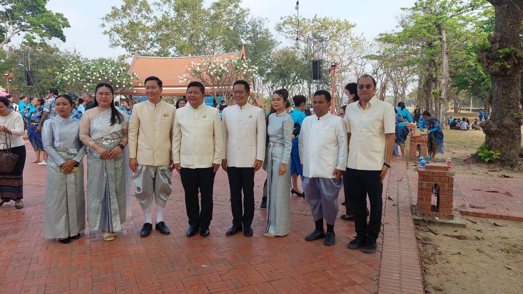 title - ส.ป.ก.พระนครศรีอยุธยา เข้าร่วมพิธีสักการะศาลหลักเมือง ณ ศาลหลักเมือง พิธีสักการะอยุธยามหาปราสาท ณ อยุธยามหาปราสาท พิธีบรวงสรวงบูรพกษัตริยาธิราชแห่งกรุงศรีอยุธยา ณ พระบรมราชานุสาวรีย์สมเด็จพระรามาธิบดีที่ ๑ (พระเจ้าอู่ทอง) และพิธีสักการะพระบรมสารีริกธาตุ ณ พิพิธภัณฑสถานแห่งชาติ เจ้าสามพระยา 