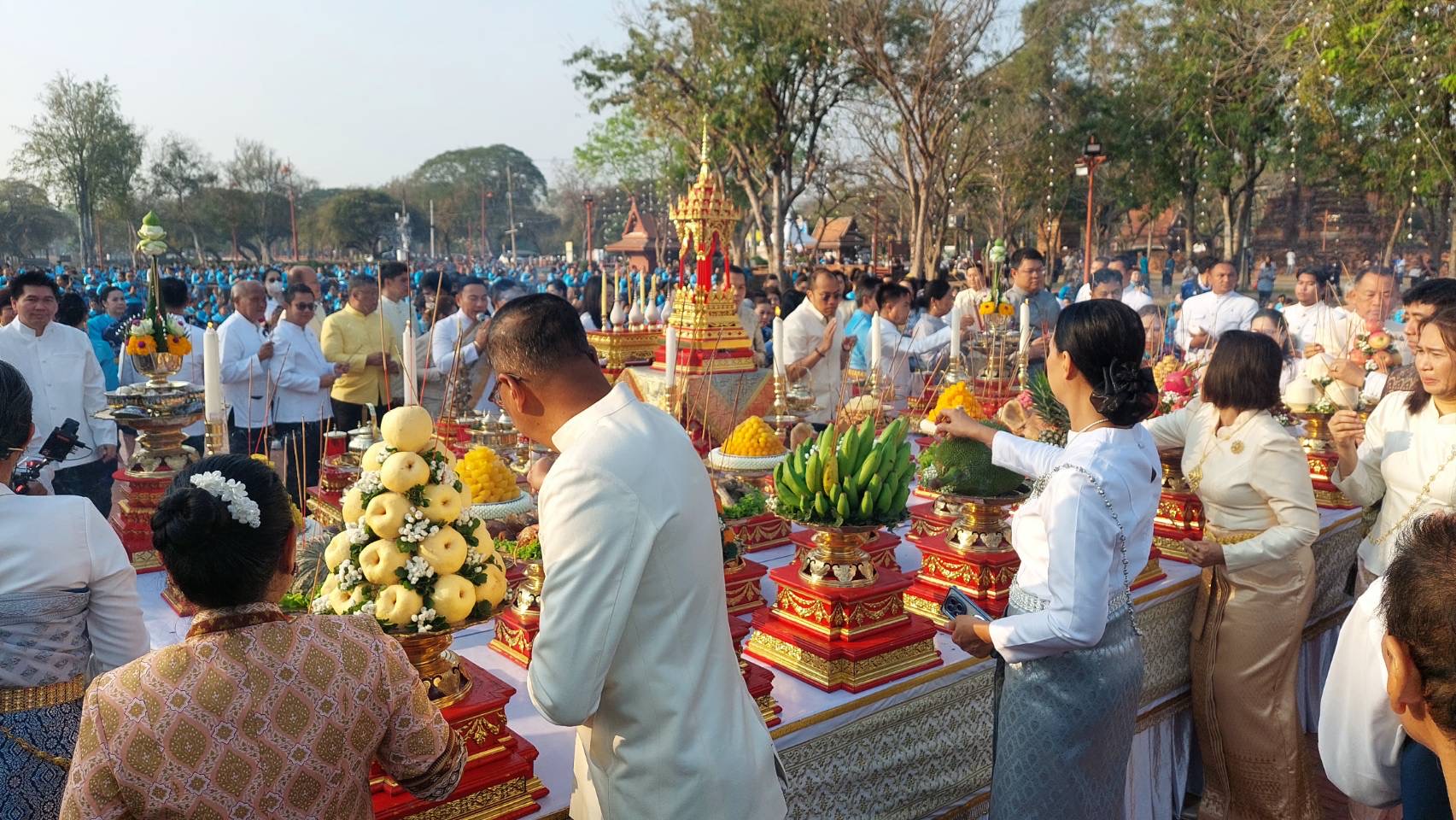 title - ส.ป.ก.พระนครศรีอยุธยา เข้าร่วมพิธีสักการะศาลหลักเมือง ณ ศาลหลักเมือง พิธีสักการะอยุธยามหาปราสาท ณ อยุธยามหาปราสาท พิธีบรวงสรวงบูรพกษัตริยาธิราชแห่งกรุงศรีอยุธยา ณ พระบรมราชานุสาวรีย์สมเด็จพระรามาธิบดีที่ ๑ (พระเจ้าอู่ทอง) และพิธีสักการะพระบรมสารีริกธาตุ ณ พิพิธภัณฑสถานแห่งชาติ เจ้าสามพระยา 