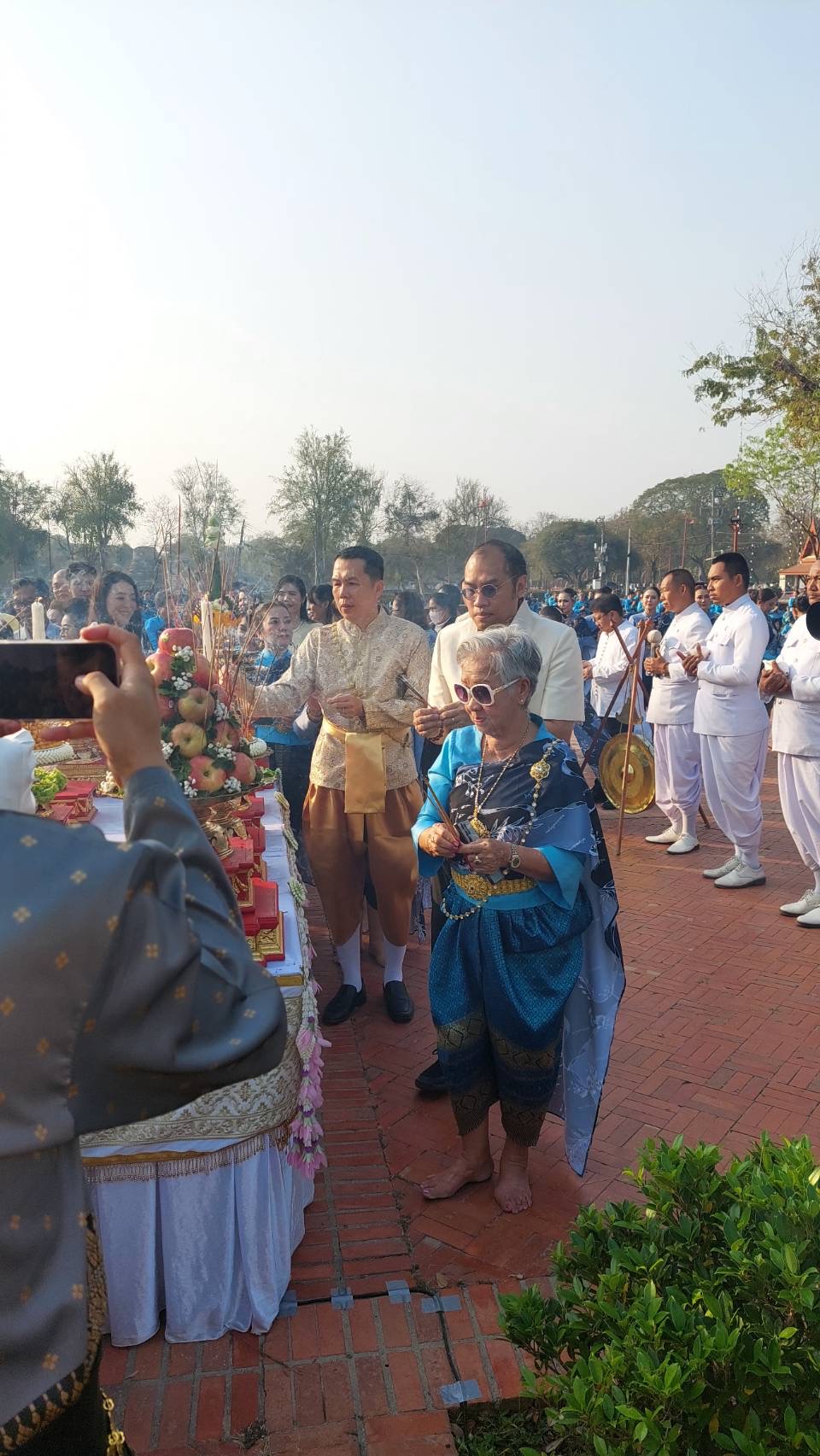 title - ส.ป.ก.พระนครศรีอยุธยา เข้าร่วมพิธีสักการะศาลหลักเมือง ณ ศาลหลักเมือง พิธีสักการะอยุธยามหาปราสาท ณ อยุธยามหาปราสาท พิธีบรวงสรวงบูรพกษัตริยาธิราชแห่งกรุงศรีอยุธยา ณ พระบรมราชานุสาวรีย์สมเด็จพระรามาธิบดีที่ ๑ (พระเจ้าอู่ทอง) และพิธีสักการะพระบรมสารีริกธาตุ ณ พิพิธภัณฑสถานแห่งชาติ เจ้าสามพระยา 