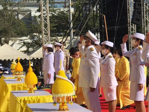 ส.ป.ก.พระนครศรีอยุธยาร่วมพิธีทำบุญตักบาตรถวายพระราชกุศล พิธีวางพานพุ่มดอกไม้สดและถวายบังคม เพื่อน้อมรำลึกในพระมหากรุณาธิคุณฯ 