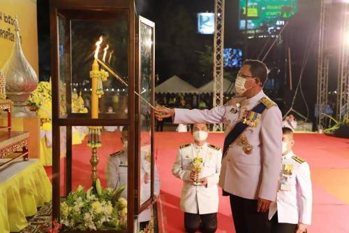 ส.ป.ก.พระนครศรีอยุธยาร่วมพิธีจุดเทียนสดุดีพระเกียรติคุณและน้อมรำลึกในพระมหากรุณาธิคุณของพระบาทสมเด็จพระบรมชนกาธิเบศร มหาภูมิพลอดุลยเดชมหาราช บรมนาถบพิตร 