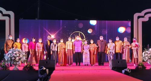 ปฏิรูปที่ดินจังหวัดร่วมพิธีเปิดงานลานวัฒนธรรม ในงาน “ยอยศยิ่งฟ้า อยุธยามรดกโลก ๒๕๖๔”