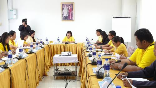 ตรวจเยี่ยม ติดตามการดำเนินงานและประชุมเตรียมการจัดโครงการและกิจกรรมเฉลิมพระเกียรติ เนื่องในโอกาสมหามงคลพระราชพิธีบรมราชาภิเษก  ณ ศูนย์เรียนรู้เพื่อการปฏิรูปที่ดิน ศกร. และแปลงโฉนดที่ฉบับแรกของประเทศไทย 
