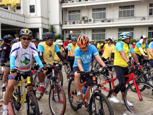ปฏิรูปที่ดินจังหวัดพระนครศรีอยุธยาร่วมซ้อมปั่นจักรยานกิจกรรม Bike for Dad ปั่นเพื่อพ่อ...  