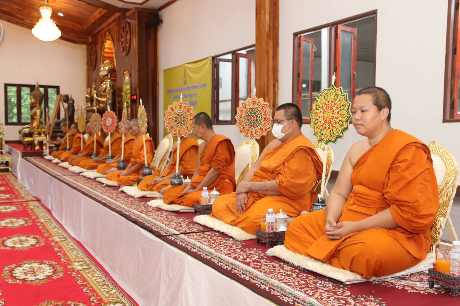 พิธีตักบาตรพระสงฆ์ 75 รูป เฉลิมพระเกียรติ เนื่องในโอกาสมหามงคลเฉลิมพระชนมพรรษา 28 กรกฎาคม 2569