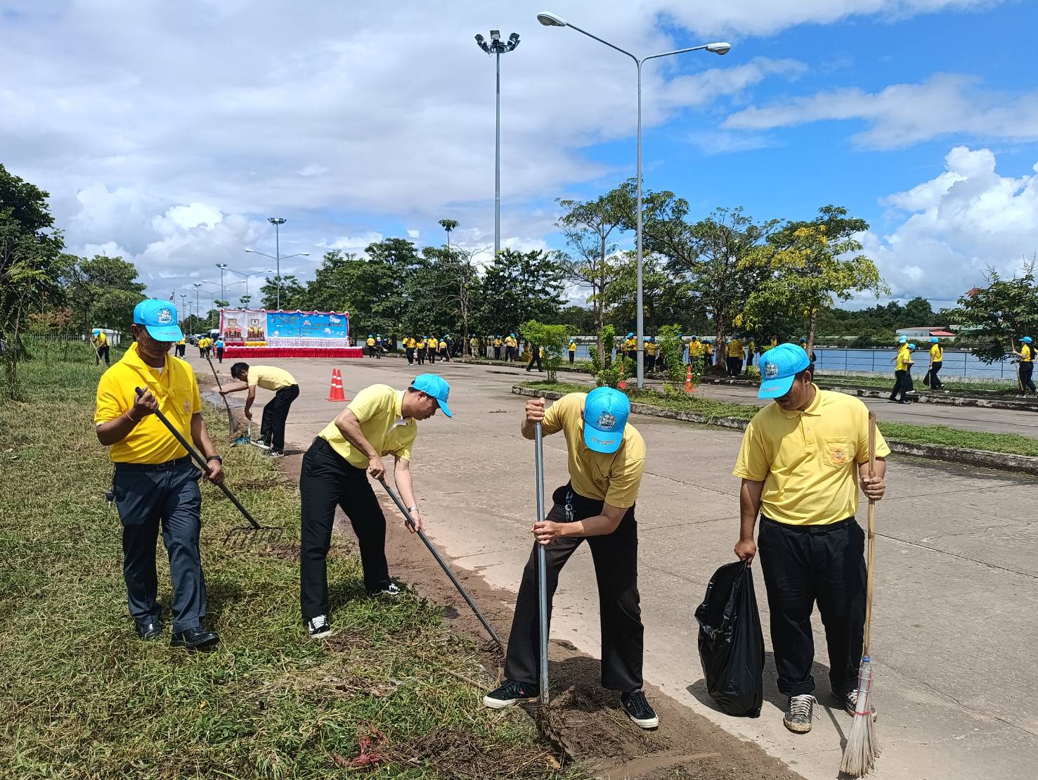 title - สำนักการปฏิรูปที่ดินจังหวัดบึงกาฬ เข้าร่วมกิจกรรมจิตอาสาพัฒนาปรับปรุงภูมิทัศน์