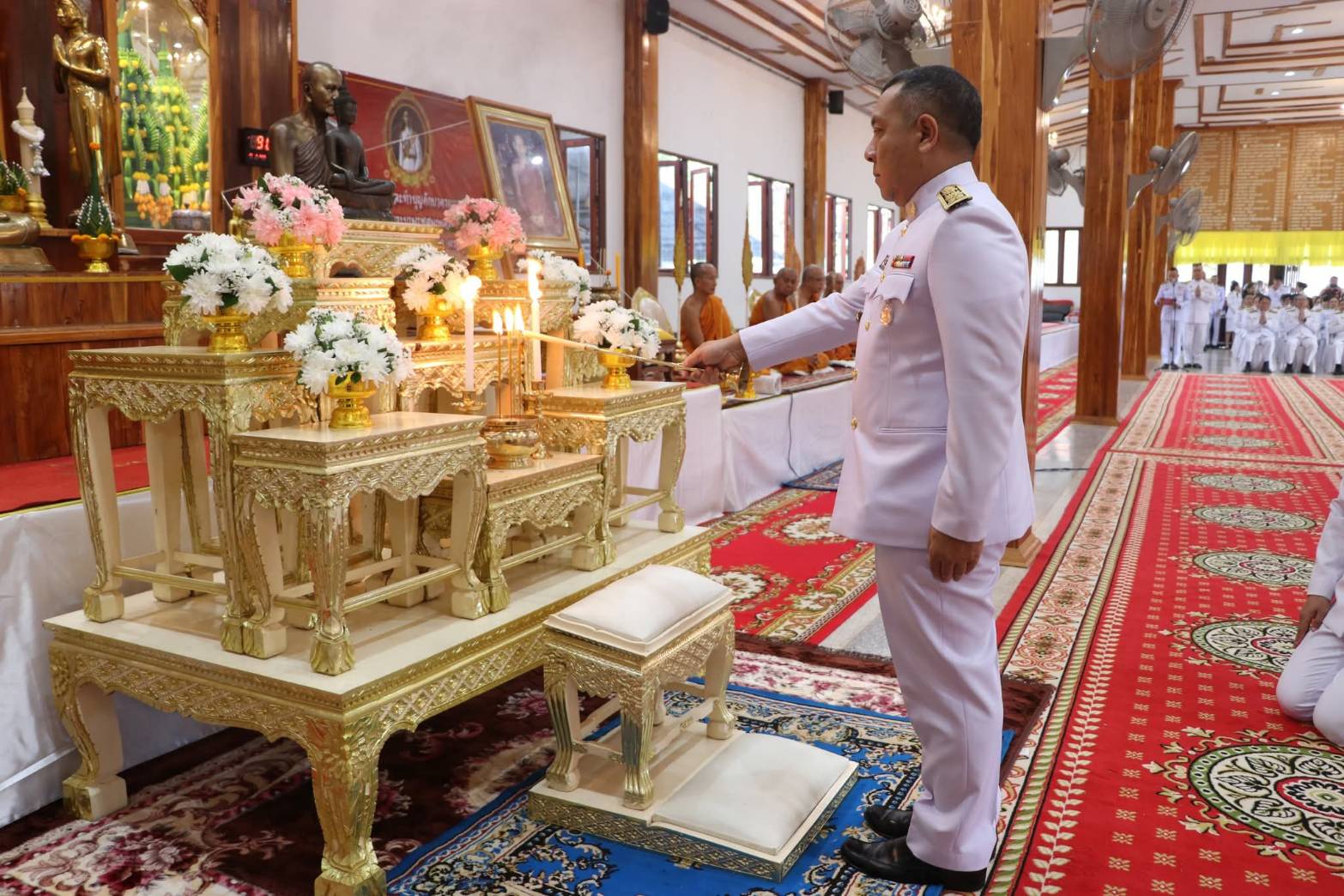 title - พิธีเจริญพระพุทธมนต์และทำบุญตักบาตรถวายพระราชกุศล เนื่องในโอกาสวันพระบรมราชสมภพครบ 100 ปี ในหลวงรัชกาลที่ 8