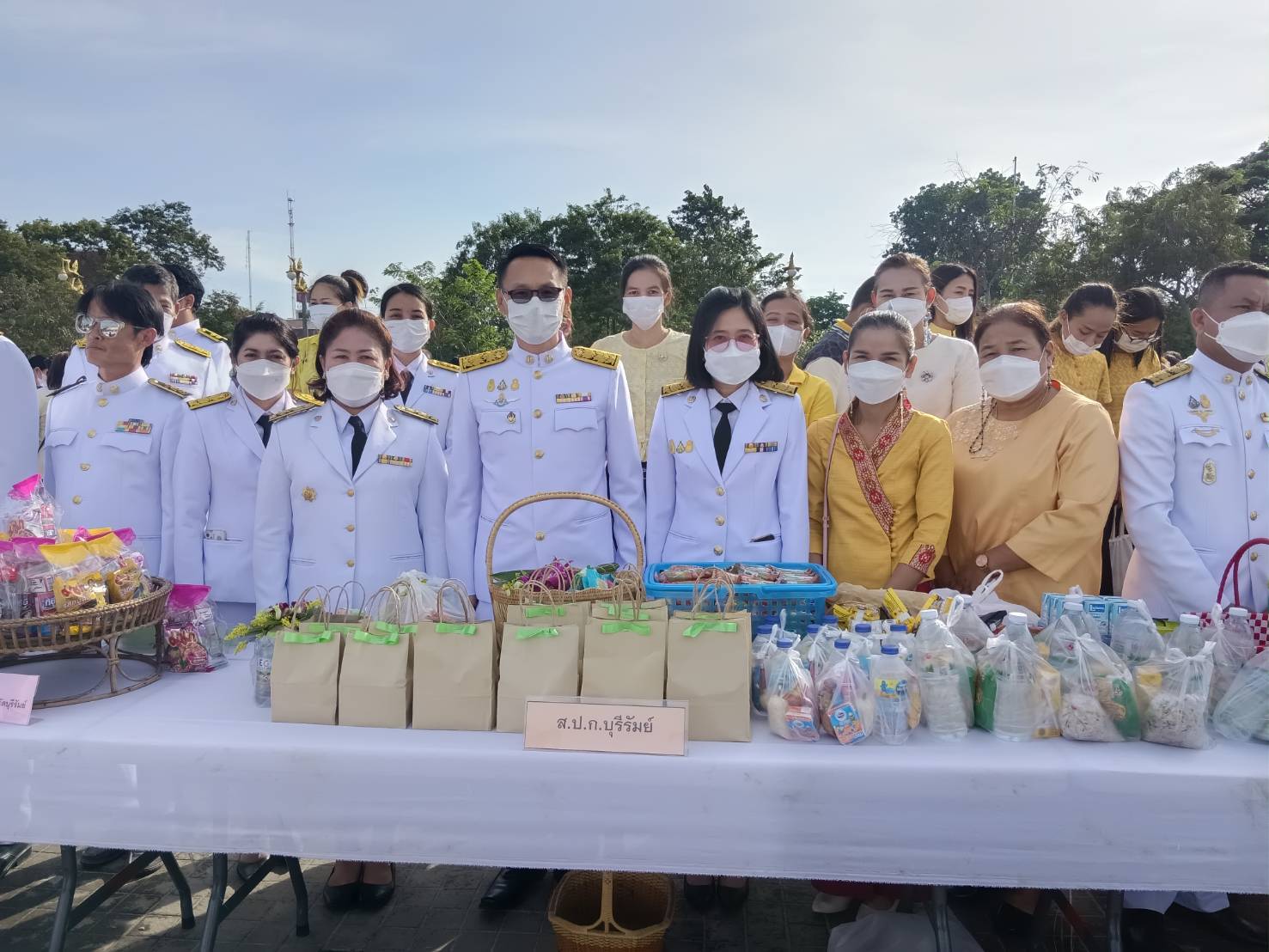 ส.ป.ก.บุรีรัมย์ เข้าร่วมกิจกรรมน้อมรำลึกในพระมหากรุณาธิคุณ เนื่องในวันคล้ายวันสวรรคตพระบาทสมเด็จพระบรมชนกาธิเบศ มหาภูมิพลอดุลเดชมหาราช บรมนาถบพิตร 13 ตุลาคม 2565