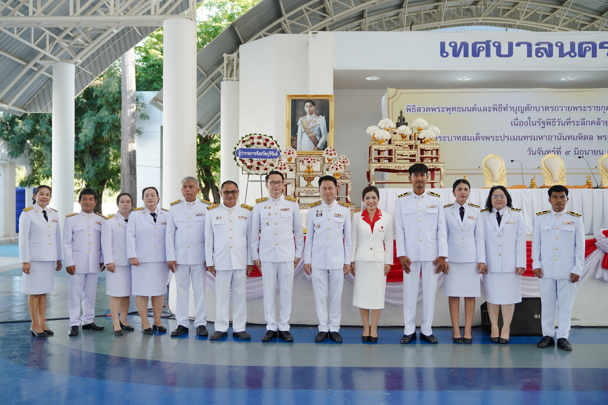 วันที่ 9 มิถุนายน 2568 เวลา 07.00 น. นายประเสริฐ กาญจนเกียรติกุล ปฏิรูปที่ดินจังหวัดบุรีรัมย์ พร้อมด้วย ข้าราชการ เจ้าหน้าที่ ส.ป.ก.บุรีรัมย์  ร่วมรัฐพิธีวันที่ระลึกคล้านวันสวรรคต 
