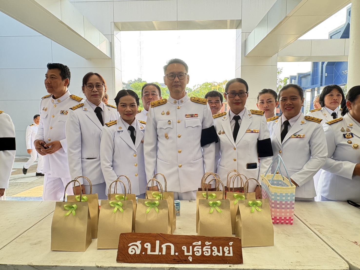 วันที่ 2 เมษายน 2569 เวลา 07.00 น. นายประเสริฐ กาญจนเกียรติกุล ปฏิรูปที่ดินจังหวัดบุรีรัมย์ พร้อมเจ้าหน้าที่ ส.ป.ก. บุรีรัมย์ ร่วมกิจกรรมวันคล้ายวันพระราชสมภพ สมเด็จพระกนิษฐาธิราชเจ้า กรมสมเด็จพระเทพรัตนราชสุดาฯ สยามบรมราชกุมารี จังหวัดบุรีรัมย์