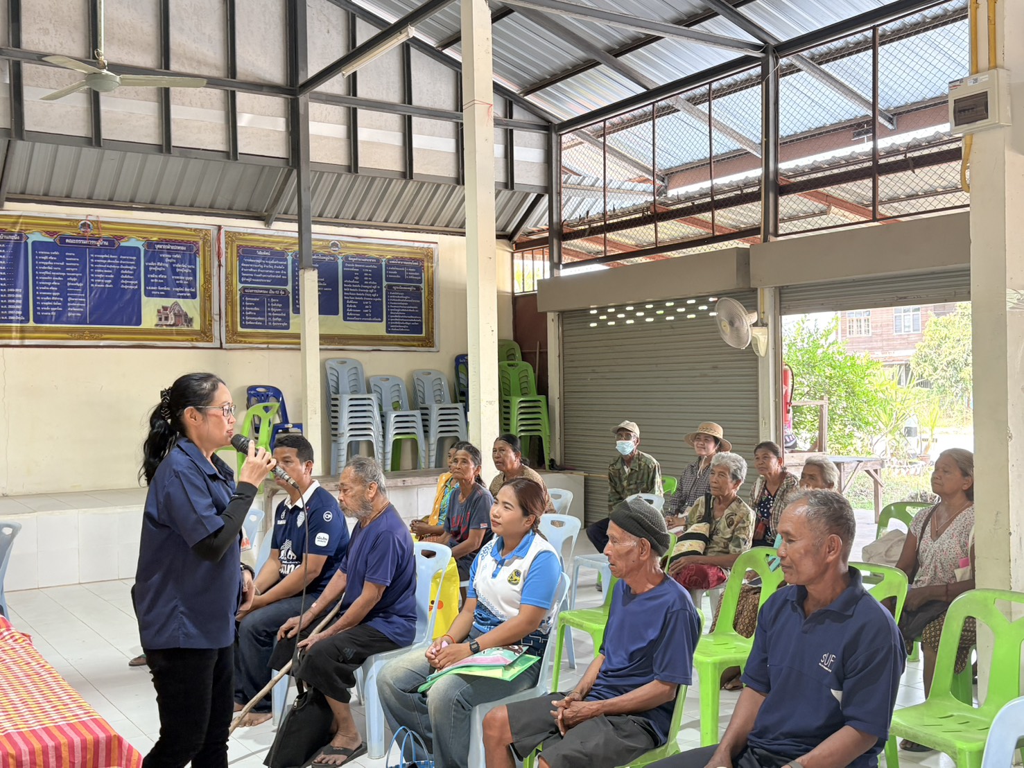 วันอังคารที่ 28 เมษายน 2569 นายประเสริฐ กาญจนเกียรติกุล ปฏิรูปที่ดินจังหวัดบุรีรัมย์ มอบหมายให้กลุ่มยุทธศาสตร์และการปฏิรูปที่ดิน ออกหน่วยศูนย์บริการประชาชนเคลื่อนที่ในเขตปฏิรูปที่ดินจังหวัดบุรีรัมย์ ครั้งที่ 9