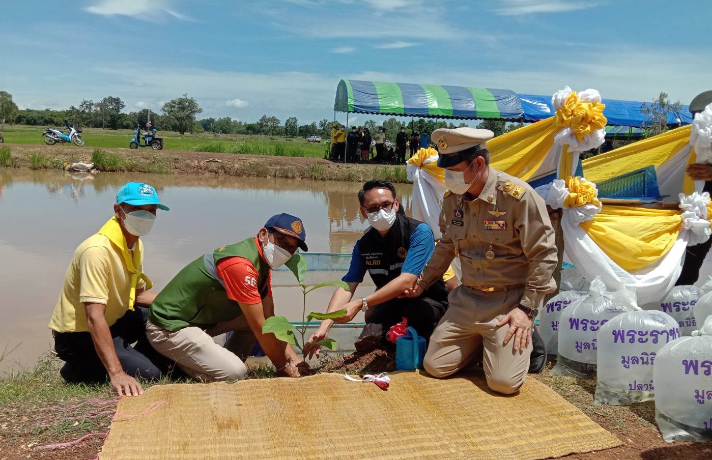 ปฏิรูปที่ดินจังหวัดบุรีรัมย์ ร่วมกิจกรรม “ปลูกป่า ปล่อยปลา สู่ชีวิตและป่าไม้ที่ยั่งยืน ครั้งที่ 2”