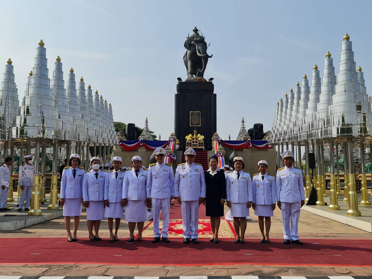 ส.ป.ก.บุรีรัมย์ ร่วมประกอบพิธี ถวายเครื่องราชสักการะ ถวายราชสดุดี พระบาทสมเด็จพระพุทธยอดฟ้าจุฬาโลกมหาราช เนื่องในวันที่ระลึกมหาจักรีบรมราชวงศ์