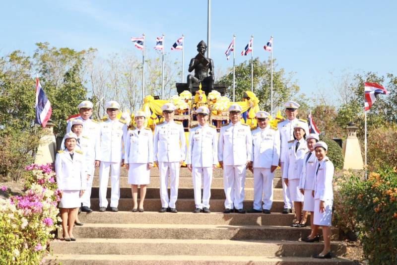 ส.ป.ก.บุรีรัมย์ ร่วมพิธีทำบุญตักบาตรและพิธีวางพวงมาลา ถวายราชสักการะเนื่องในวันพ่อขุนรามคำแหงมหาราช ปี พ.ศ. 2568 (ข่าวแชร์)