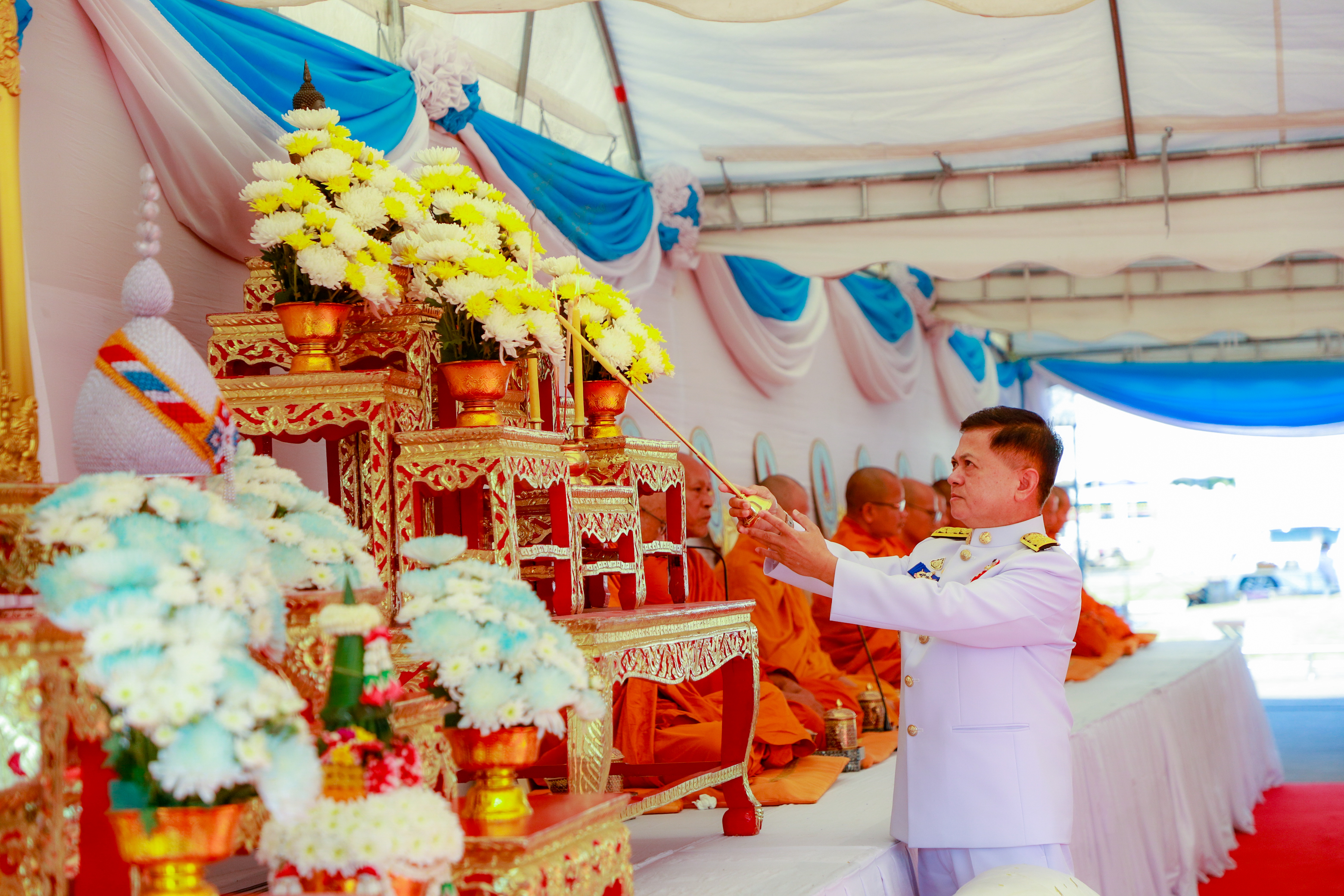 ปฏิรูปที่ดินจังหวัดบุรีรัมย์ พร้อมด้วยเจ้าหน้าที่สำนักงานการปฏิรูปที่ดินจังหวัดบุรีรัมย์ ร่วมพิธีทำบุญตักบาตรถวายพระราชกุศลและพิธีถวายพระพรชัยมงคลเนื่องในโอกาสวันคล้ายวันประสูติสมเด็จพระเจ้าลูกยาเธอ เจ้าฟ้าทีปังกรรัศมีโชติ มหาวชิโรตตมางกูร สิริวิบูลยราชกุมาร 
