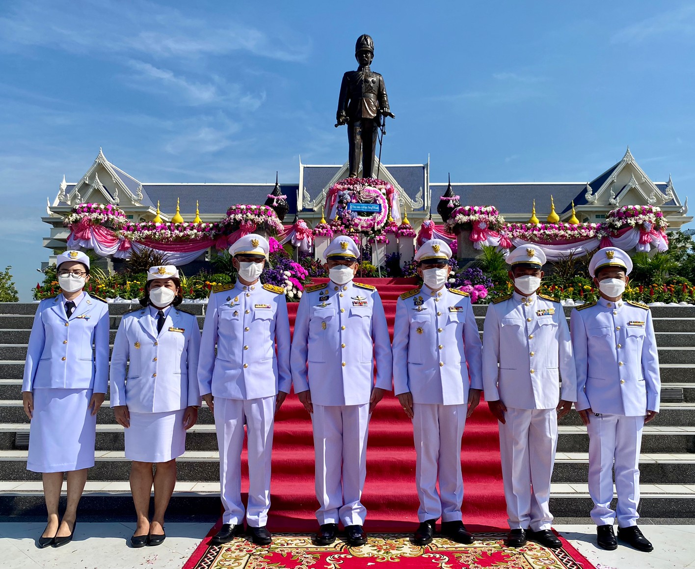 ส.ป.ก.บุรีรัมย์ ร่วมพิธีวางพวงมาลา น้อมรำลึกเนื่องในวันคล้ายวันสวรรคต พระบาทสมเด็จพระจุลจอมเกล้าเจ้าอยู่หัว รัชกาลที่ 5