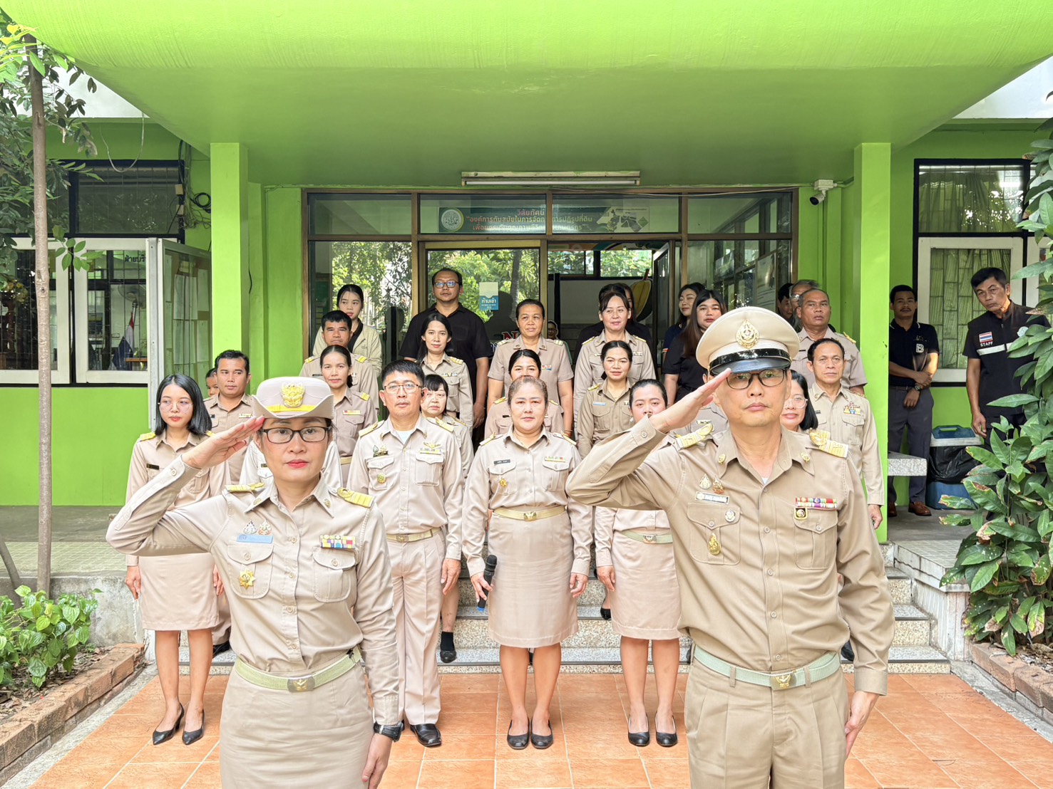 title - วันที่ 26 มีนาคม 2569 เวลา 08.00 น. นายประเสริฐ กาญจนเกียรติกุล ปฏิรูปที่ดินจังหวัดบุรีรัมย์ พร้อมด้วยข้าราชการ และเจ้าหน้าที่ ส.ป.ก.บุรีรัมย์ จัดกิจกรรมเคารพธงชาติ กล่าวคำปฏิญาณตน และประกาศเจตนารมณ์สุจริตไม่รับของขวัญและของกำนันทุกชนิด (No Gift Policy)