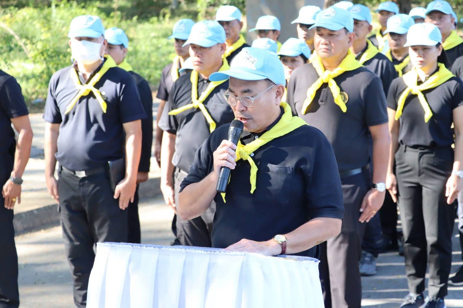 นายไชยา เจริญยิ่ง นายอำเภอบางไทร เปิดกิจกรรมจิตอาสาพัฒนา เพื่อถวายเป็นพระราชกุศล สมเด็จพระนางเจ้าสิริกิติ์  พระบรมราชินีนาถ พระบรมราชชนนีพันปีหลวง ณ ศูนย์ส่งเสริมและพัฒนาอาชีพเสริมนอกภาคการเกษตร (ศูนย์ศิลปาชีพ บางไทรฯ (เดิม))