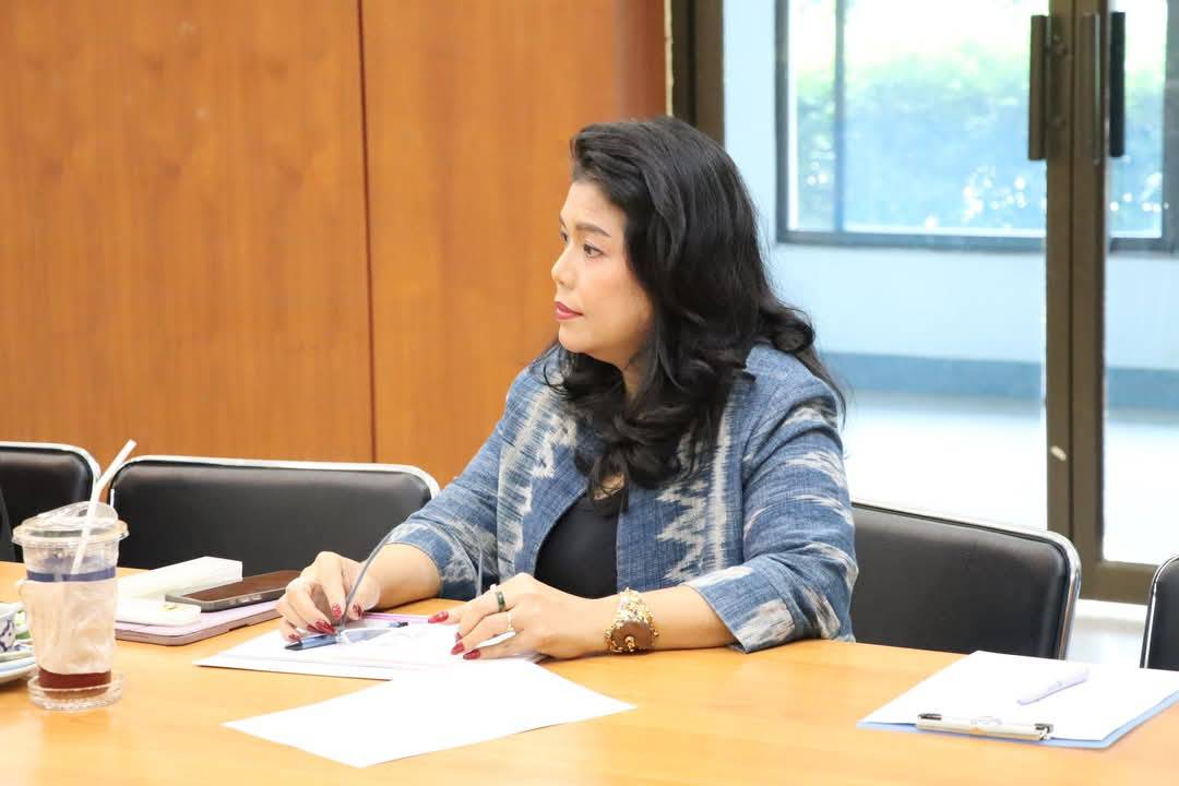 ศพส. ประชุมงานปรับปรุงระบบไฟฟ้าแรงสูง แรงต่ำ ระบบสื่อสาร และไฟฟ้าส่องสว่างถนน (เคเบิ้ลใต้ดิน) ระยะที่ 6 (ระยะสุดท้าย) ณ ห้องประชุมอาคาร 100 ปี ศูนย์ส่งเสริมและพัฒนาอาชีพเสริมนอกภาคการเกษตร อำเภอบางไทร จังหวัดพระนครศรีอยุธยา