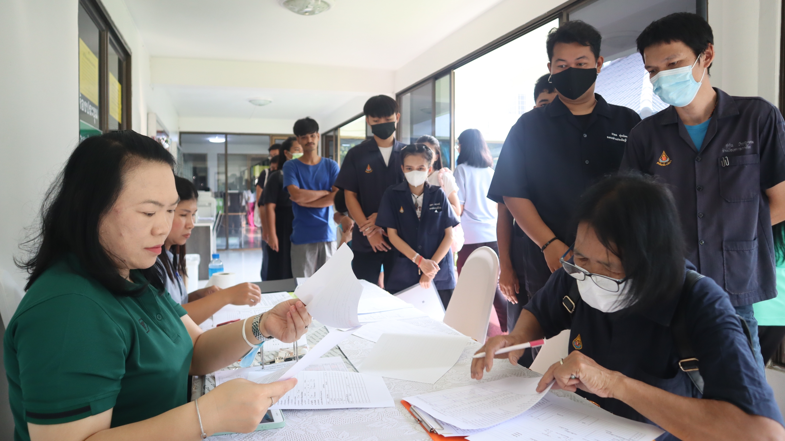 การปฐมนิเทศผู้เข้ารับการฝึกอบรม รุ่นที่ 98 ณ ห้องประชุม อาคาร 100 ปี กระทรวงเกษตรและสหกรณ์ ศูนย์ส่งเสริมและพัฒนาอาชีพเสริมนอกภาคการเกษตร