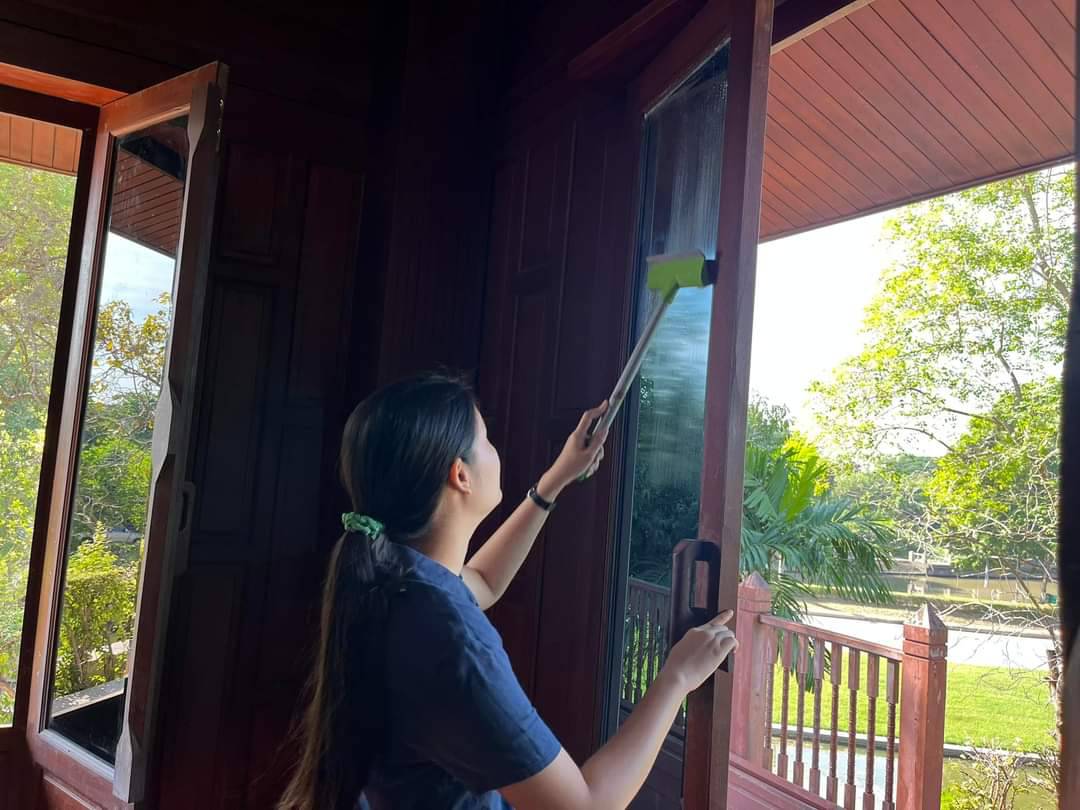 ศูนย์ส่งเสริมและพัฒนาอาชีพเสริมนอกภาคการเกษตร ร่วมใจทำกิจกรรม Big Cleaning Day บริเวณพระตำหนักทรงงานและบริเวณโดยรอบ