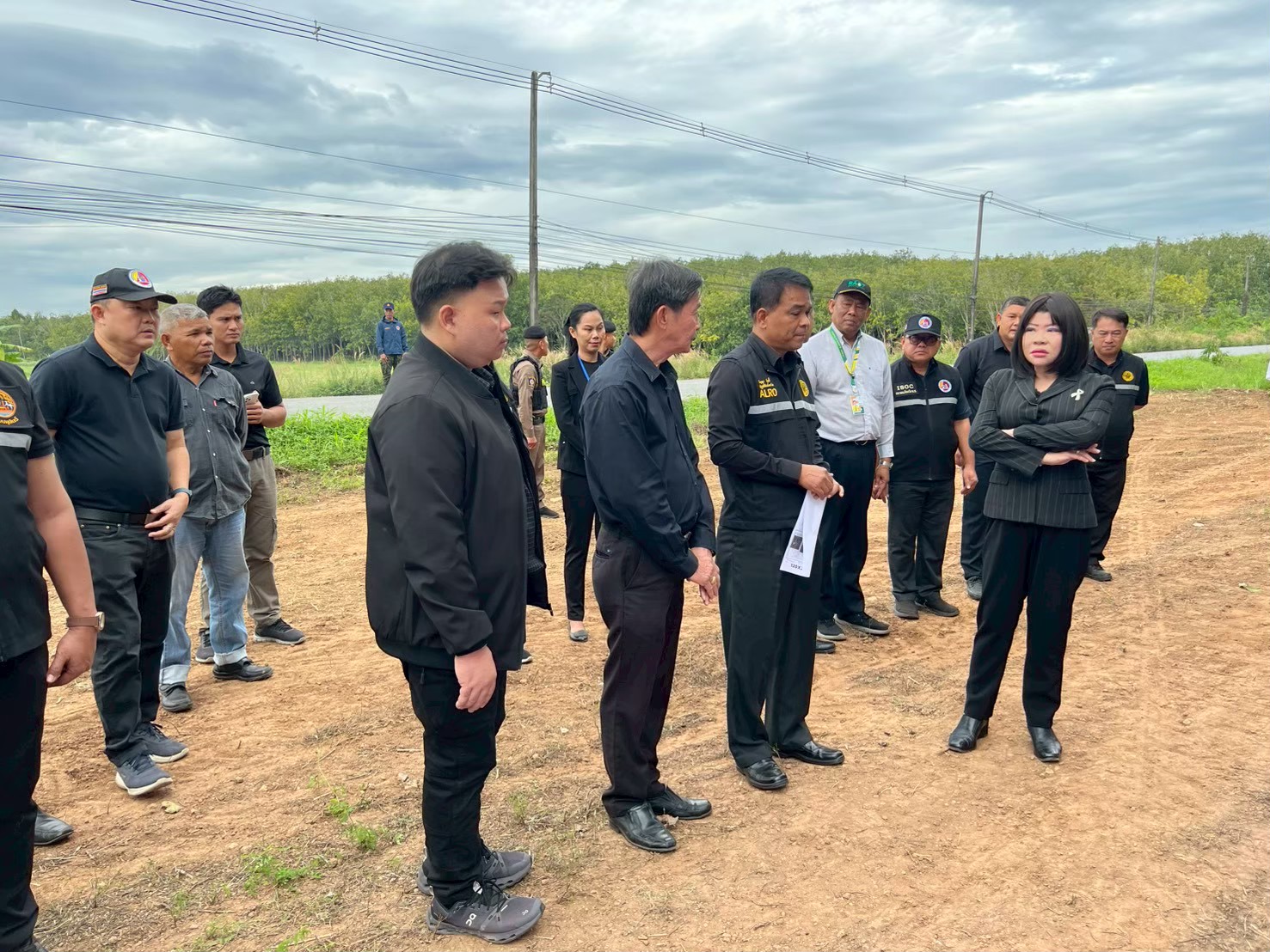 title - โครงการจัดงานขับเคลื่อนนโยบายการแก้ไขปัญหาผู้ครอบครองในเขตปฏิรูปที่ดินที่ไม่ยินยอมเข้าสู่กระบวนการปฏิรูปที่ดินเพื่อเกษตรกรรม และมอบโฉนดเพื่อการเกษตรในเขตปฏิรูปที่ดินจังหวัดฉะเชิงเทรา