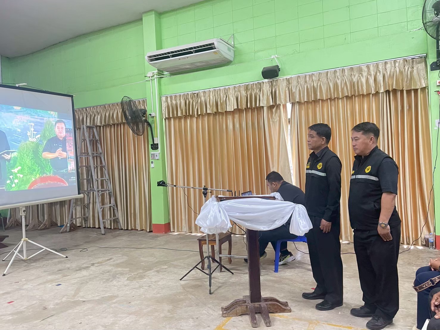 title - โครงการจัดงานขับเคลื่อนนโยบายการแก้ไขปัญหาผู้ครอบครองในเขตปฏิรูปที่ดินที่ไม่ยินยอมเข้าสู่กระบวนการปฏิรูปที่ดินเพื่อเกษตรกรรม และมอบโฉนดเพื่อการเกษตรในเขตปฏิรูปที่ดินจังหวัดฉะเชิงเทรา