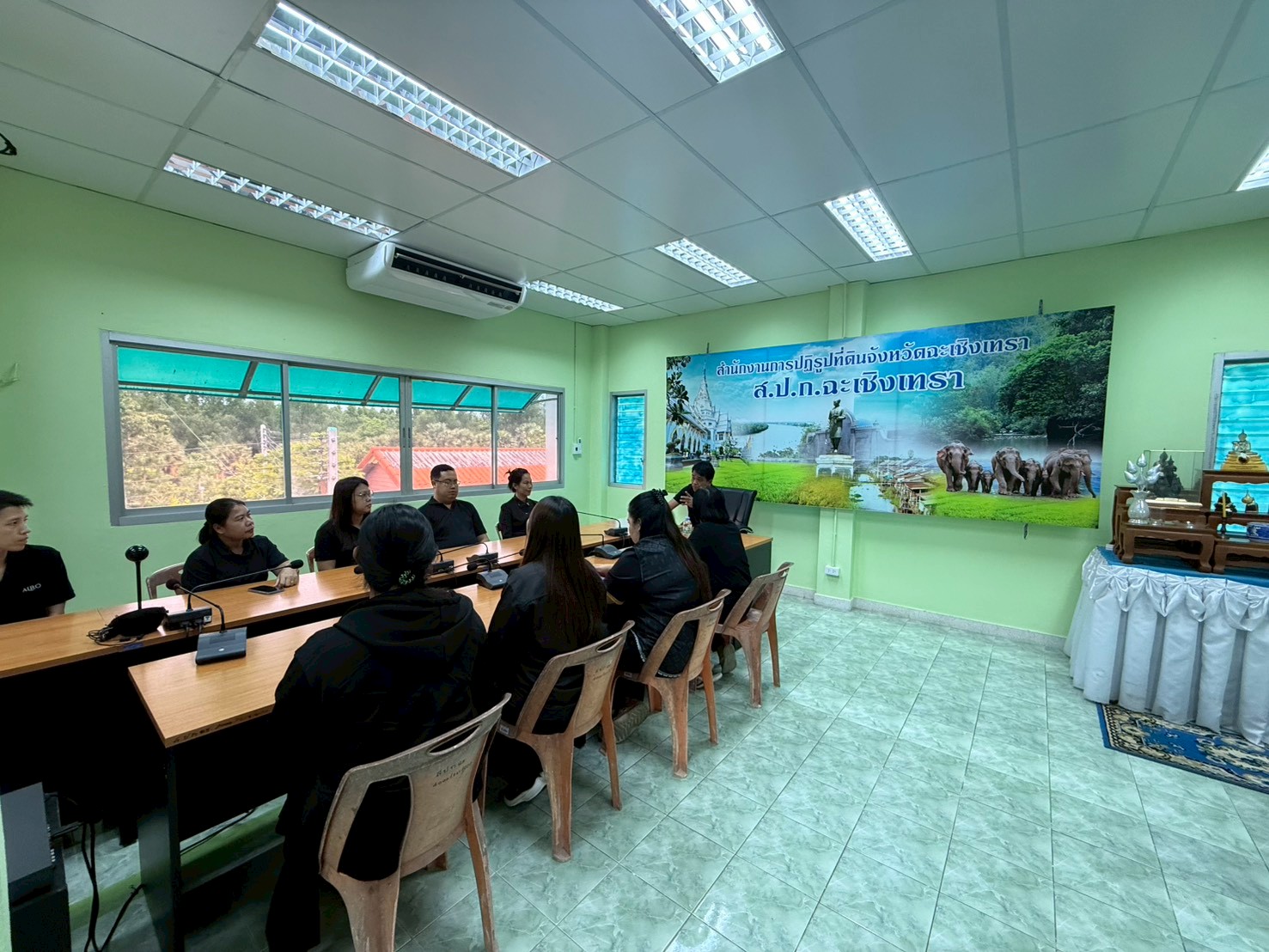 title - ส.ป.ก.ฉะเชิงเทรา ประชุมเสริมสร้างความรู้ความเข้าใจในการปลุกจิตสำนึก หรือสร้างวัฒนธรรมไม่รับของขวัญและของกํานัลทุกชนิดจากการปฏิบัติหน้าที่ No Gift Policy