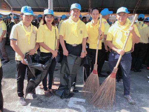 ส.ป.ก.ฉะเชิงเทรา ร่วมกิจกรรมจิตอาสาพัฒนาปรับภูมิทัศน์ ทำความสะอาด ศาสนสถาน เพื่อถวายเป็นพระราชกุศลและน้อมรำลึกในโอกาสวันคล้ายวันพระราชสมภพพระบาทสมเด็จพระจอมเกล้าเจ้าอยู่หัว 