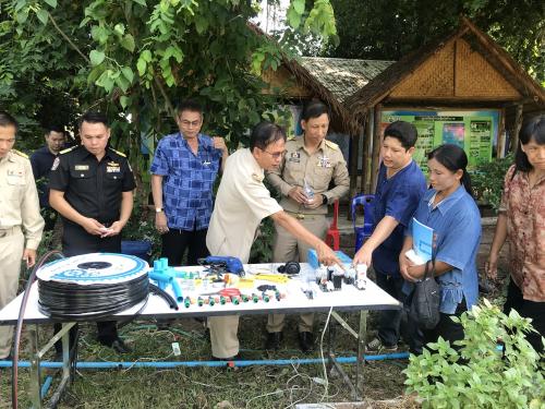ส.ป.ก.ชัยนาท เข้าร่วมกิจกรรมถ่ายทอดความรู้ จัดตั้งฐานเรียนรู้ การใช้น้ำอย่างรู้คุณค่า ด้วยระบบสวนครัวน้ำหยด และนำเสนอนวัตกรรมระบบการตั้งเวลาให้น้ำแบบอัตโนมัติ รูปแบบหนึ่ง งานวันถ่ายทอดเทคโนโลยี (Field Day) เพื่อเริ่มต้นฤดูกาลผลิตใหม่ ปี 2561
