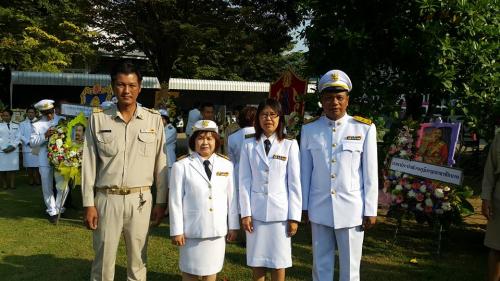 ร่วมถวายพวงมาลาในวันปิยมหาราช  