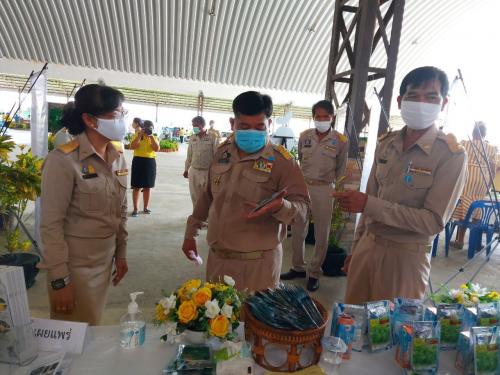 ส.ป.ก.ชัยนาท เข้าร่วมกิจกรรมโครงการคลินิกเกษตรเคลื่อนที่ ประจำปี 2563 (ครั้งที่ 4) เพื่อเฉลิมพระเกียรติ เนื่องในวันเฉลิมพระชนมพรรษา พระบาทสมเด็จพระวชิรเกล้าเจ้าอยู่หัว