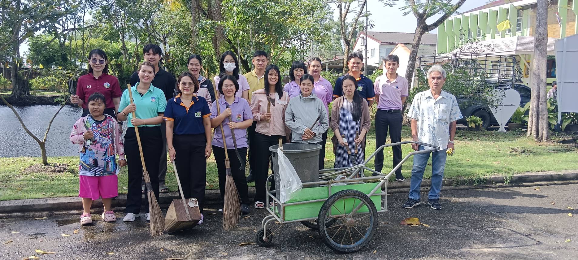  ส.ป.ก.จันทบุรี ร่วมจัดกิจกรรมวันรักต้นไม้ประจำของชาติ พ.ศ. 2568