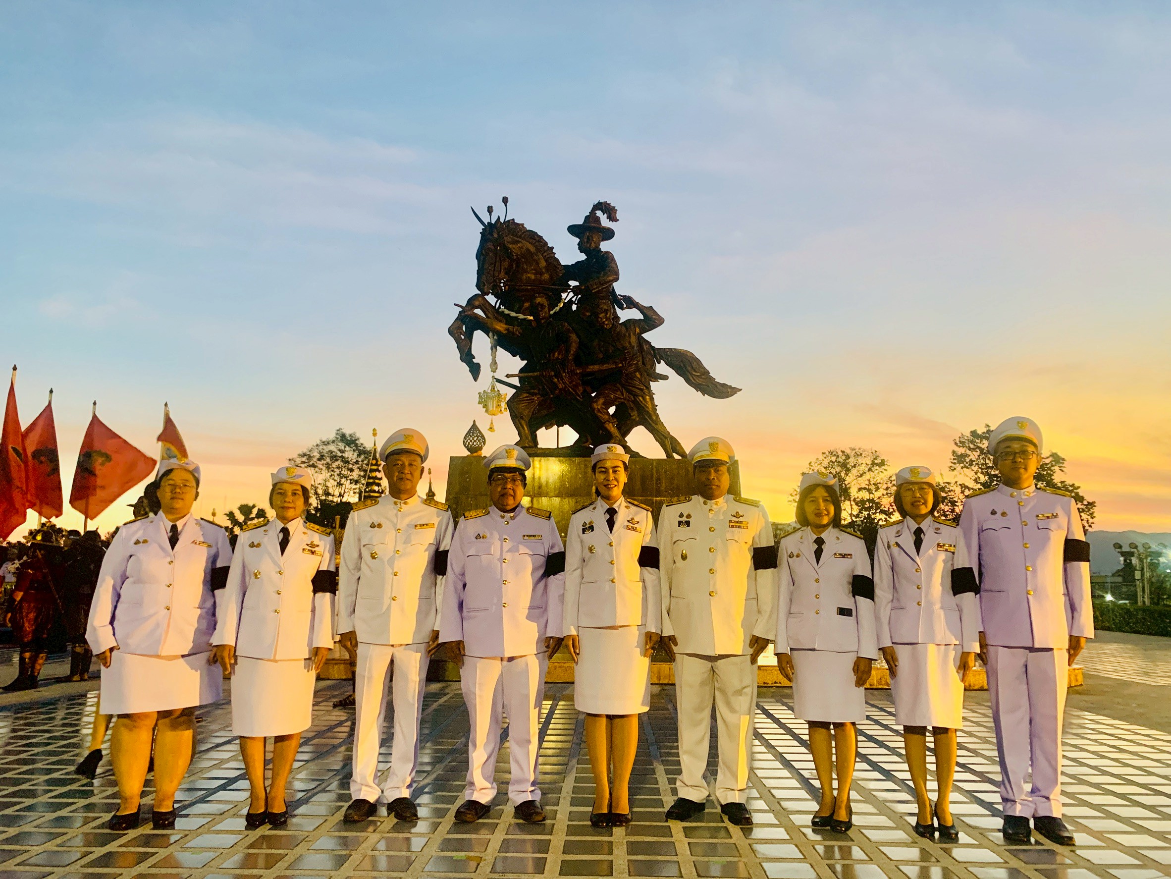 ส.ป.ก. จันทบุรี เข้าร่วมพิธีบวงสรวง และพิธีสงฆ์ เนื่องในวันสมเด็จพระเจ้าตากสินมหาราช