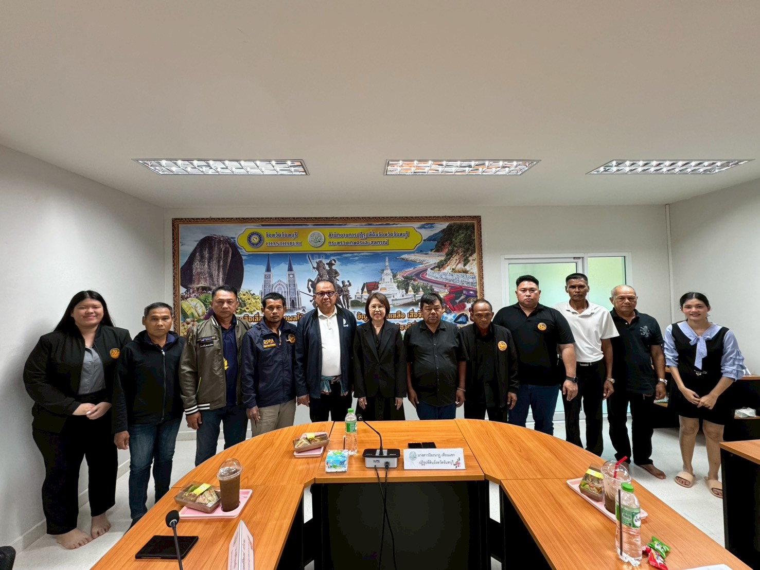 ส.ป.ก.จันทบุรี จัด﻿ฝึกอบรมโครงการพัฒนาผู้แทนเกษตรกร กิจกรรมพัฒนาผู้แทนเกษตรกรในเขตปฏิรูปที่ดิน ปีงบประมาณ พ.ศ. 2569 หลักสูตร การเพิ่มทักษะและเพิ่มประสิทธิภาพการดำเนินงานอาสาสมัครปฏิรูปที่ดินเพื่อเกษตรกรรม (อสปก.) โดยจัดฝึกอบรมผ่านทางระบบอิเล็กทรอนิกส์ โปรแกรม Zoom meeting 