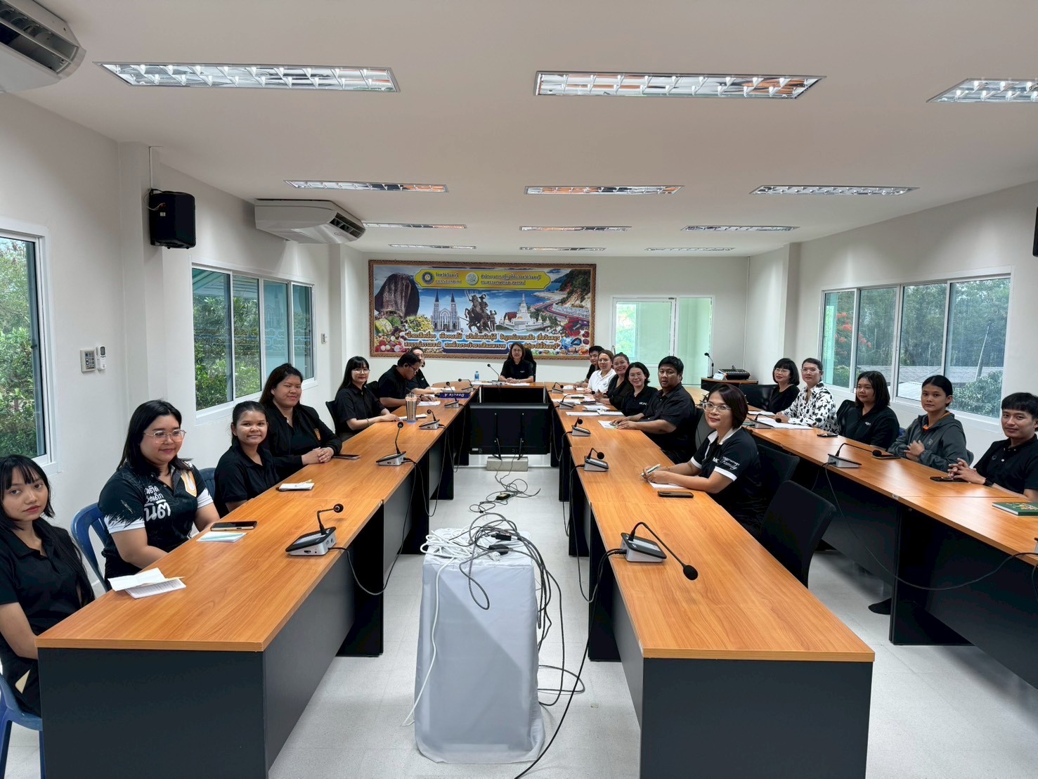 ประชุมสำนักงานการปฏิรูปที่ดินจังหวัดจันทบุรี ครั้งที่ 2/2569