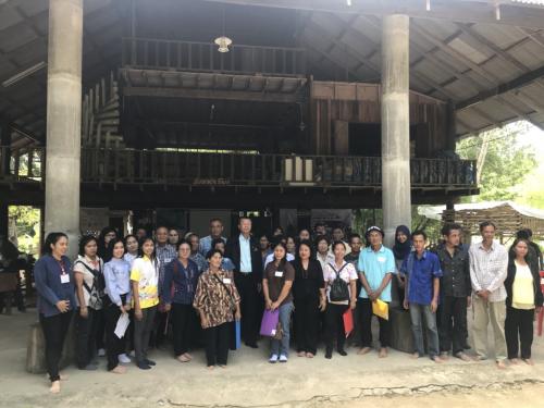 สำนักงานการปฏิรูปที่ดินจังหวัดชลบุรี นำเกษตรกรเข้าร่วมโครงการเพิ่มทักษะอาชีพแก่เกษตรกรผู้ลงทะเบียนเพื่อสวัสดิการแห่งรัฐ ฝึกอบรมเกษตรทฤษฎีใหม่ในรูปแบบโคกหนองนาโมเดล 4 ภาค ณ ศูนย์เรียนรู้กสิกรรมธรรมชาติ บ้านน้อยกางป่าใหญ่ อำเภอหลังสวน จังหวัดชุมพร