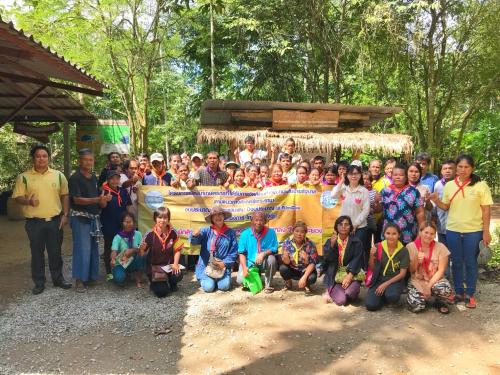 เมื่อวันที่ 2-4 กรกฎาคม 2561 สำนักงานการปฏิรูปที่ดินจังหวัดชลบุรี (ส.ป.ก.ชลบุรี)         นางจงลักษณ์ ธนานุรักษ์วงศ์ นักวิชาการปฏิรูปที่ดินชำนาญการ นำเกษตรกรที่ได้รับการจัดที่ดินทำกินตามนโยบายรัฐบาล ตามแนวทางศาสตร์พระราชา ณ ศูนย์กสิกรรมธรรมชาติสองสลึง