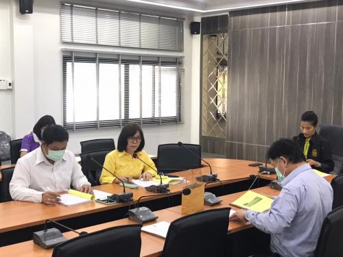 ประชุมคณะอนุกรรมการกลั่นกรองการใช้ประโยชน์ในที่ดินของผู้ที่ได้รับการจัดที่ดินอำเภอพนัสนิคม