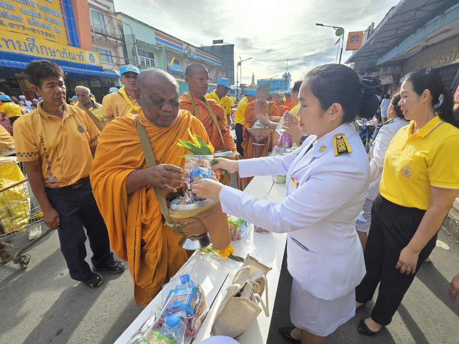 ร่วมกิจกรรมน้อมรำลึกเนื่องในวันนวมินทรมหาราช 13 ตุลาคม 2568