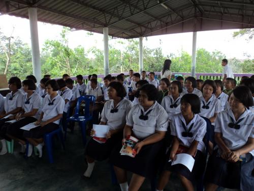 กิจกรรมการให้ความรู้แก่ยุวเกษตรกรในโรงเรียนสานฝันยุวเกษตรกร ที่ โรงเรียนท่ามะปริง 