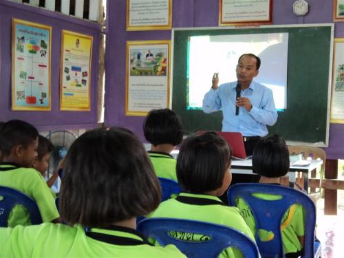 โครงการรณรงค์การใช้หญ้าแฝกอันเนื่องมาจากพระราชดำริ  
