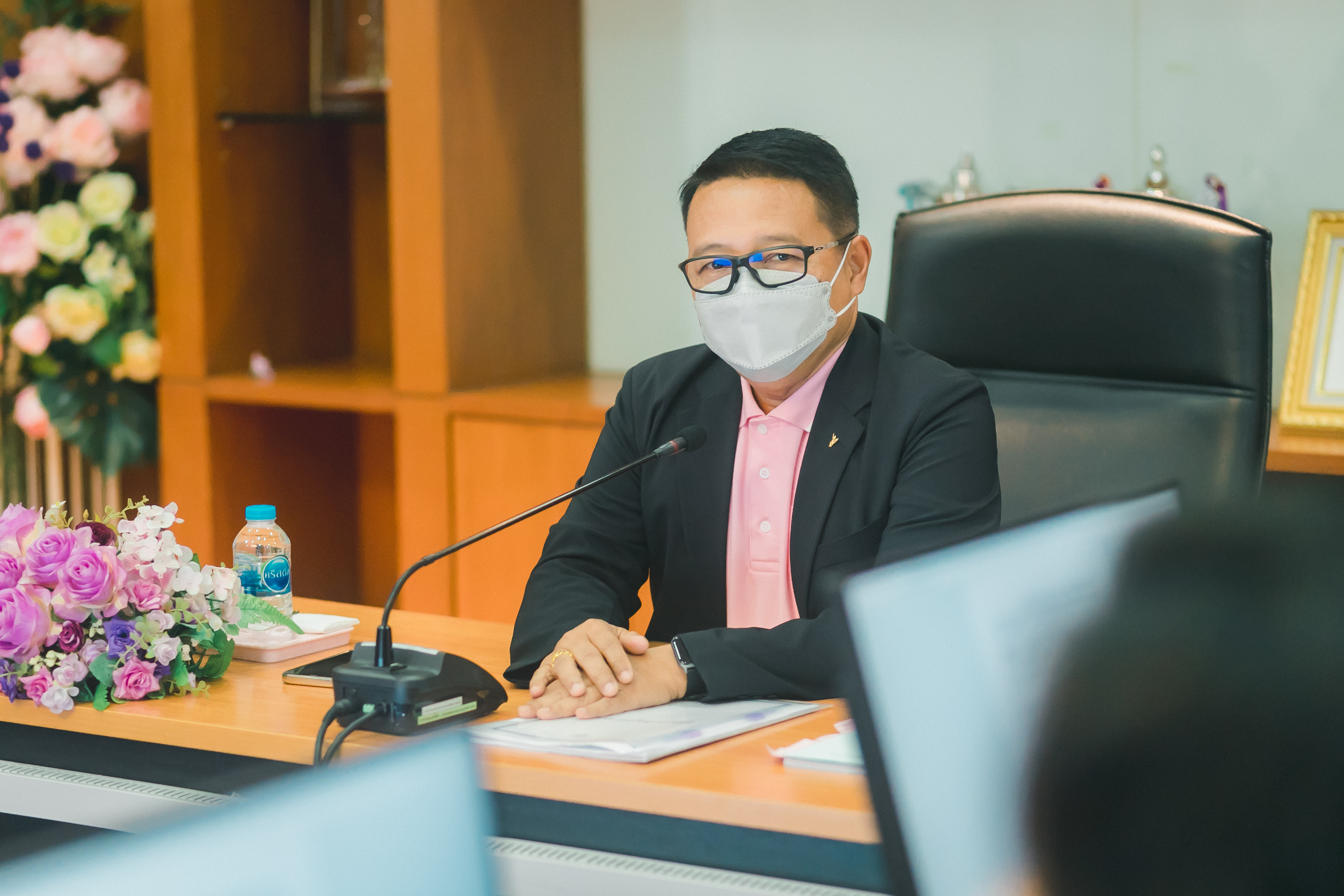 ประชุมคณะกรรมการกลั่นกรองการประเมินผลการปฏิบัติงาน ของพนักงานกองทุนการปฏิรูปที่ดินเพื่อเกษตรกรรม