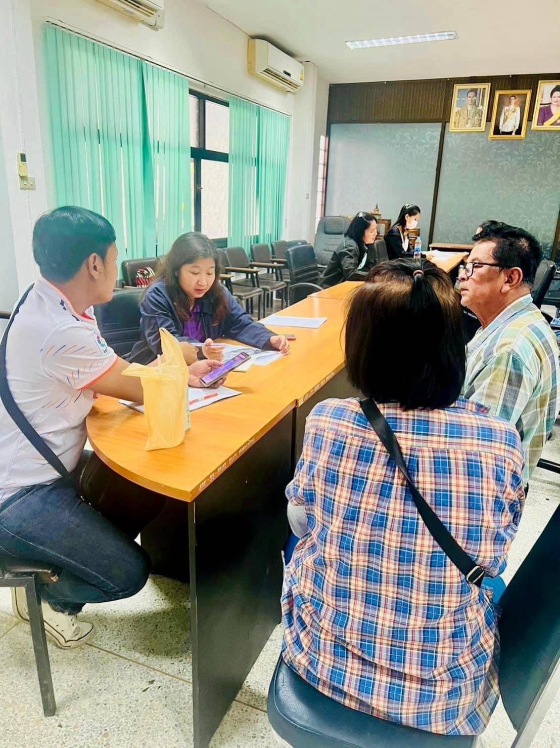 การสำรวจคุณภาพชีวิตครัวเรือนเกษตรกรที่ได้รับประโยชน์จากโครงการจัดหาน้ำบาดาลขนาดใหญ่แก้ปัญหาภัยแล้งอันเนื่องมาจากพระราชดำริ ในเขตปฏิรูปที่ดิน ต.หนองฝ้าย อ.เลาขวัญ จ.กาญจนบุรี