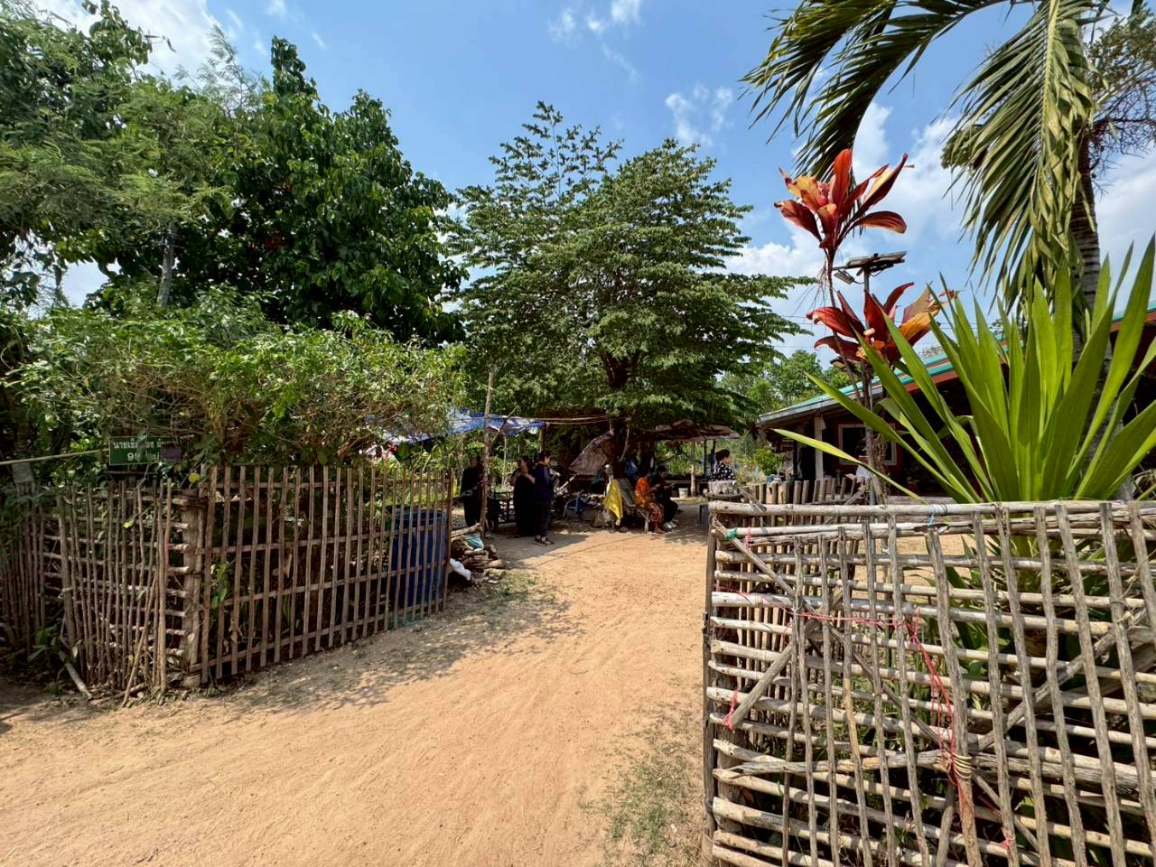 title - เจ้าหน้าที่กลุ่มที่ดินและผลประโยชน์ สำนักบริหารกองทุน เข้าสัมภาษณ์เชิงลึก (Focus group Discussion : FGD) ปฏิรูปที่ดินจังหวัด พร้อมด้วยเจ้าหน้าที่ ส.ป.ก.กาฬสินธุ์ และส.ป.ก.ศรีสะเกษ