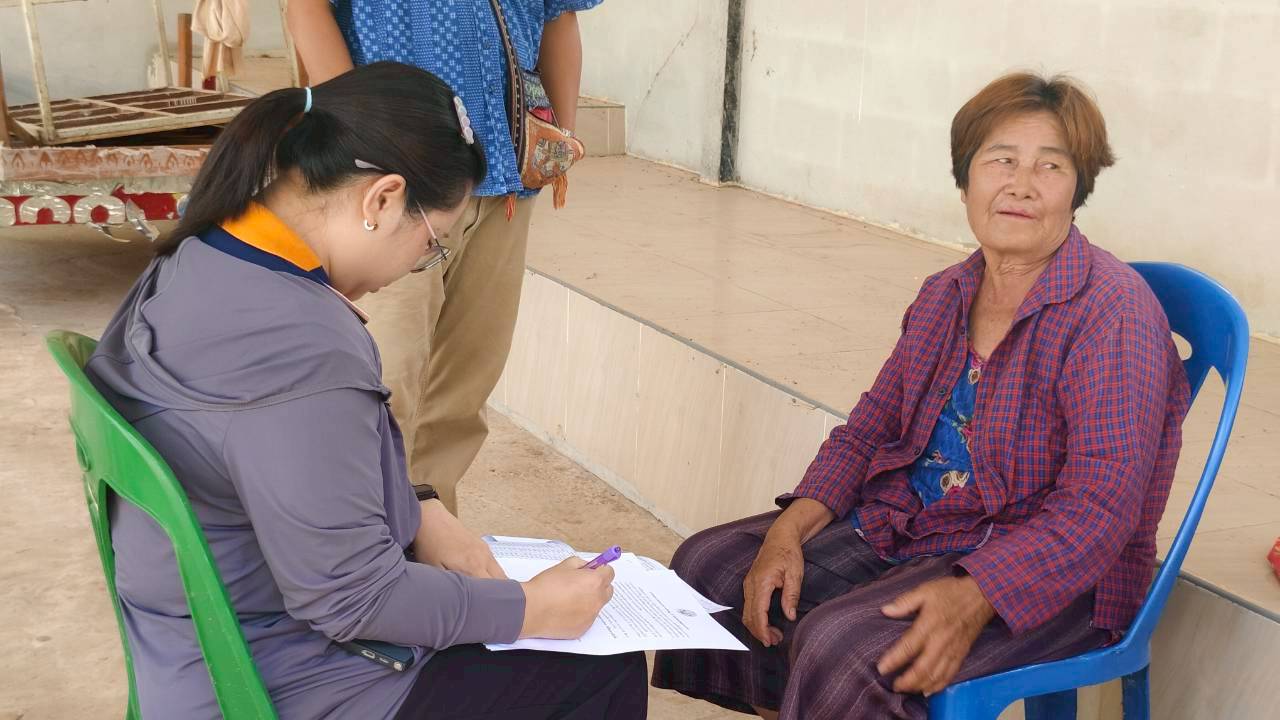 title - เจ้าหน้าที่กลุ่มที่ดินและผลประโยชน์ สำนักบริหารกองทุน เข้าสัมภาษณ์เชิงลึก (Focus group Discussion : FGD) ปฏิรูปที่ดินจังหวัด พร้อมด้วยเจ้าหน้าที่ ส.ป.ก.กาฬสินธุ์ และส.ป.ก.ศรีสะเกษ