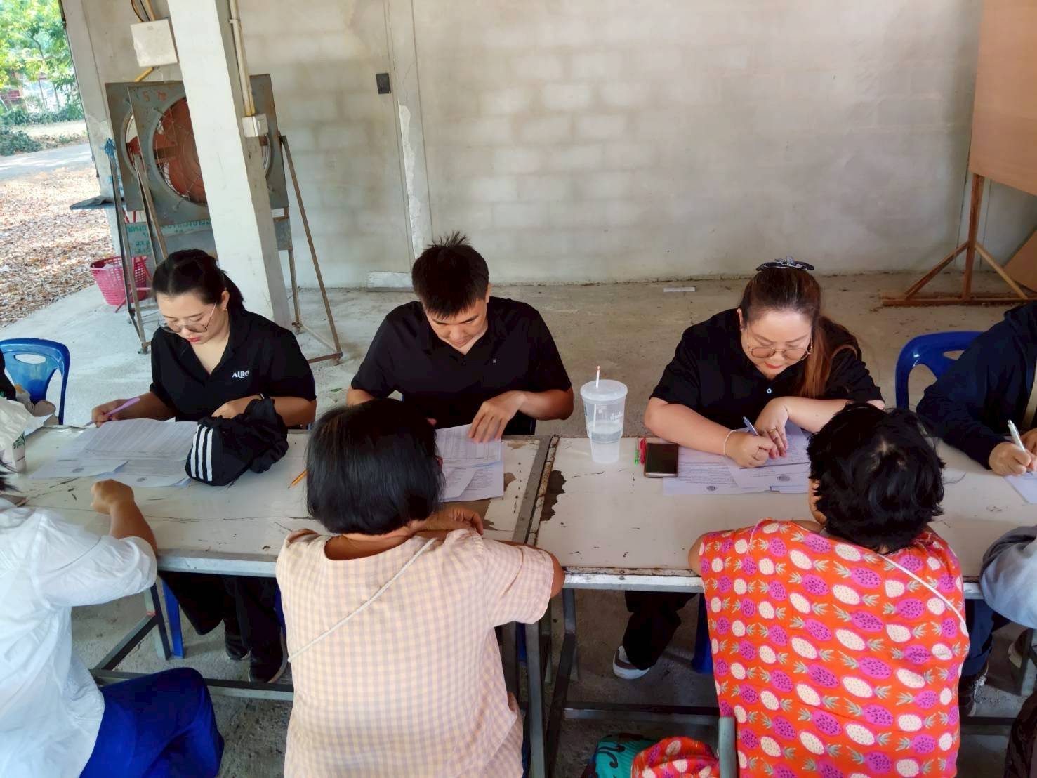 title - เจ้าหน้าที่กลุ่มที่ดินและผลประโยชน์ สำนักบริหารกองทุน เข้าสัมภาษณ์เชิงลึก (Focus group Discussion : FGD) ปฏิรูปที่ดินจังหวัด พร้อมด้วยเจ้าหน้าที่ สำนักงานการปฏิรูปที่ดินจังหวัดเพชรบูรณ์ และ สำนักงานการปฏิรูปที่ดินจังหวัดลำพูน